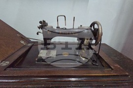 Тетевен - Априлско въстание - музей - знамена