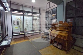 Тетевен - Априлско въстание - музей - знамена