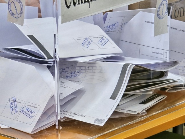 При обработени 47,42 % от протоколите в област Кърджали ДПС получава 66,2 % от гласовете, втори са „Прогресивна България“ със 17,93 %