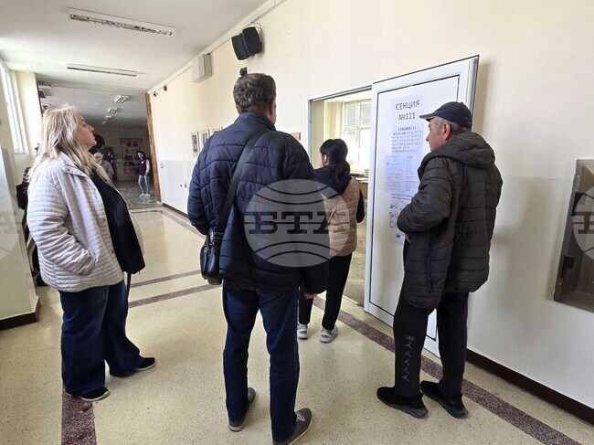 Машинното гласуване в секция в Шабла е преустановено заради повреда в устройството