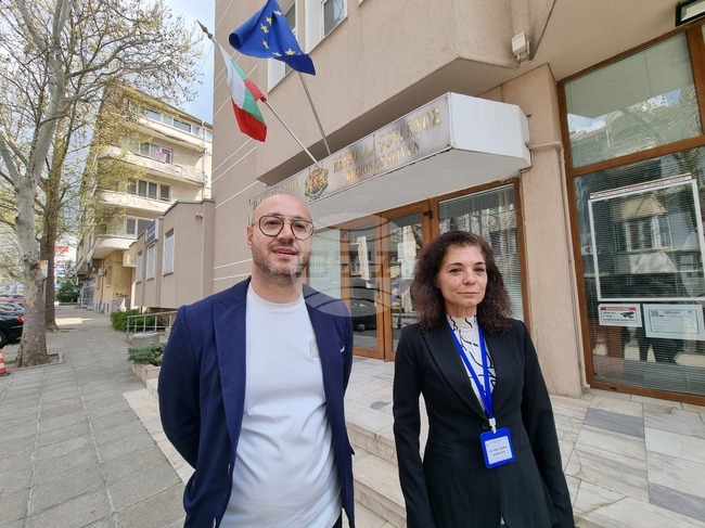 Избирателната активност в област Сливен към 11:15 ч. е малко над 10 процента