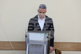 Благоевград - парламентарни избори - Андрей Гюров - гласуване