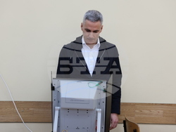 Благоевград - парламентарни избори - Андрей Гюров - гласуване