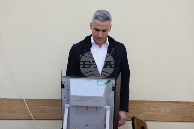 Благоевград - парламентарни избори - Андрей Гюров - гласуване