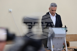 Благоевград - парламентарни избори - Андрей Гюров - гласуване