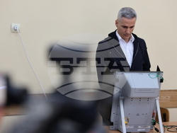 Благоевград - парламентарни избори - Андрей Гюров - гласуване