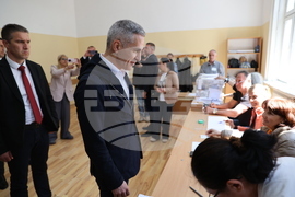 Благоевград - парламентарни избори - Андрей Гюров - гласуване