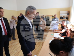 Благоевград - парламентарни избори - Андрей Гюров - гласуване