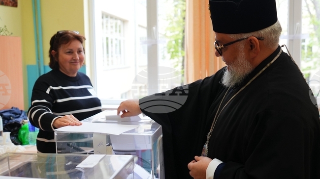 Гласувах за една по-добре устроена България, каза Старозагорският митрополит Киприан