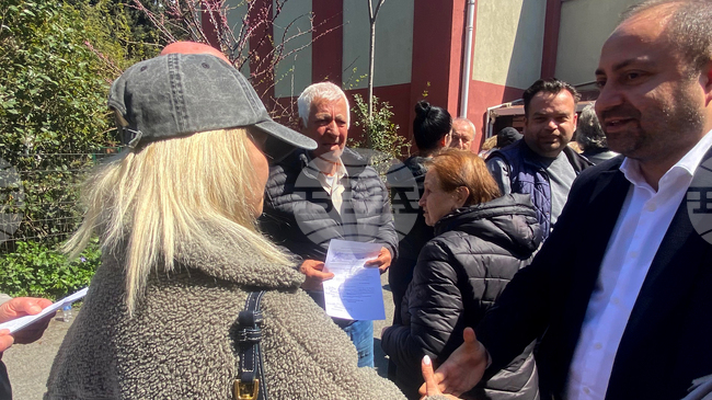 Докъм 14 часа в Истанбул са гласували около 4 хиляди избиратели, по данни на изселническите организации