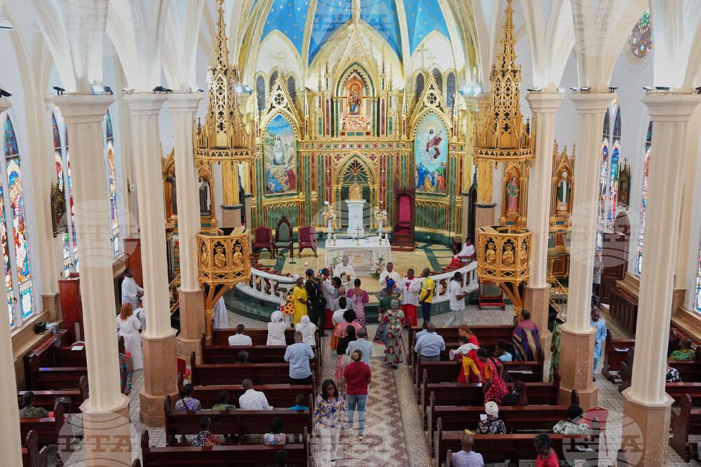 Equatorial Guinea Africa Pope