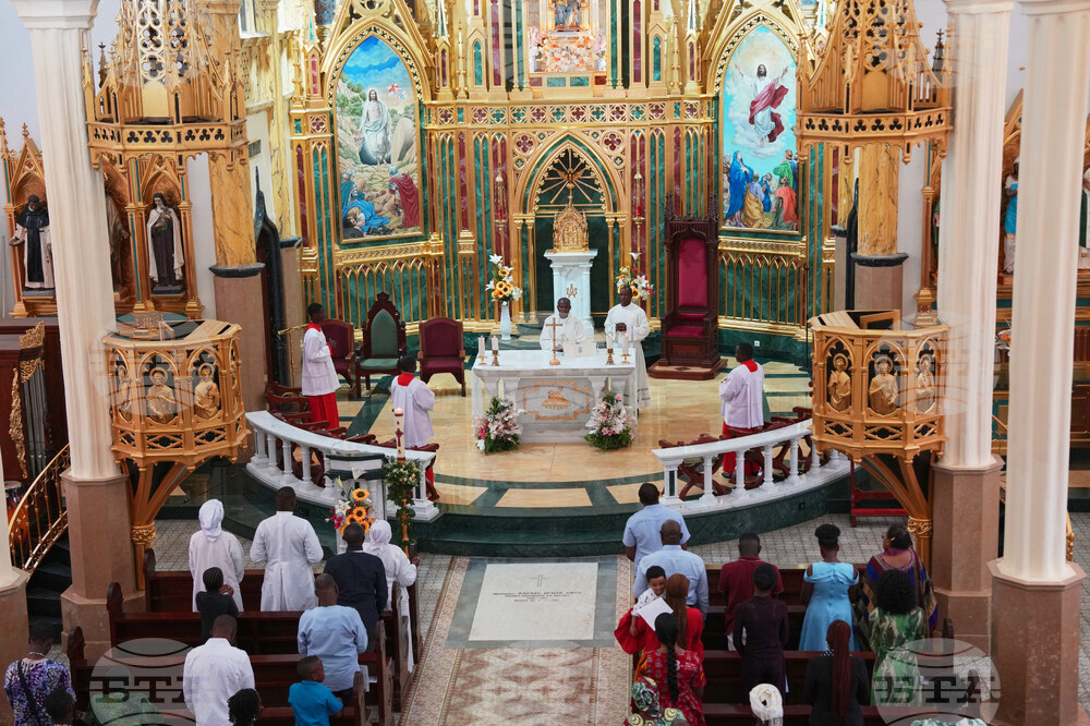Equatorial Guinea Africa Pope