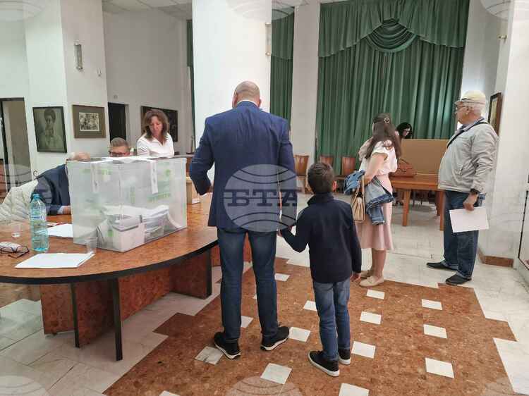 Progressive Bulgaria Wins Most Votes in Bulgarian Parliamentary Election in North Macedonia Voting Sections