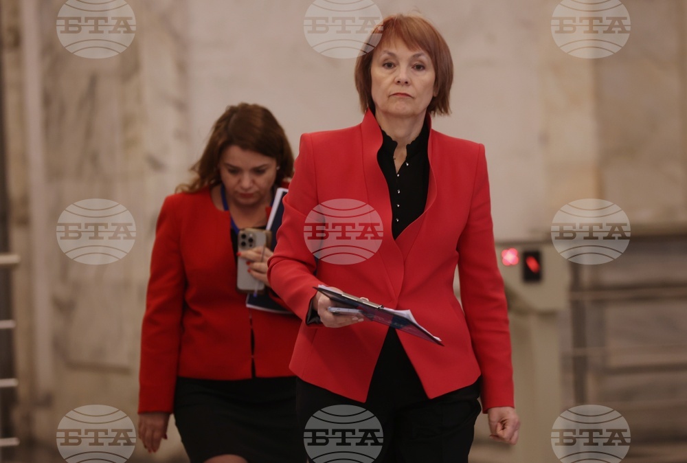 Централна избирателна комисия - избори - брифинг - Росица Матева