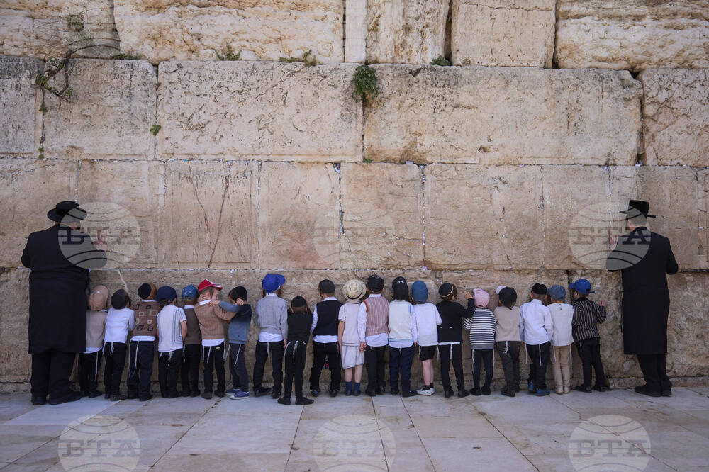 APTOPIX Israel Daily Life