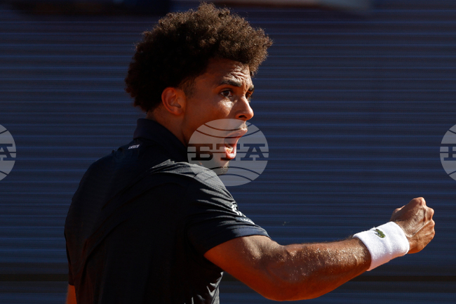 Артюр Фис се наложи над Андрей Рубльов и спечели титлата на турнира по тенис в Барселона