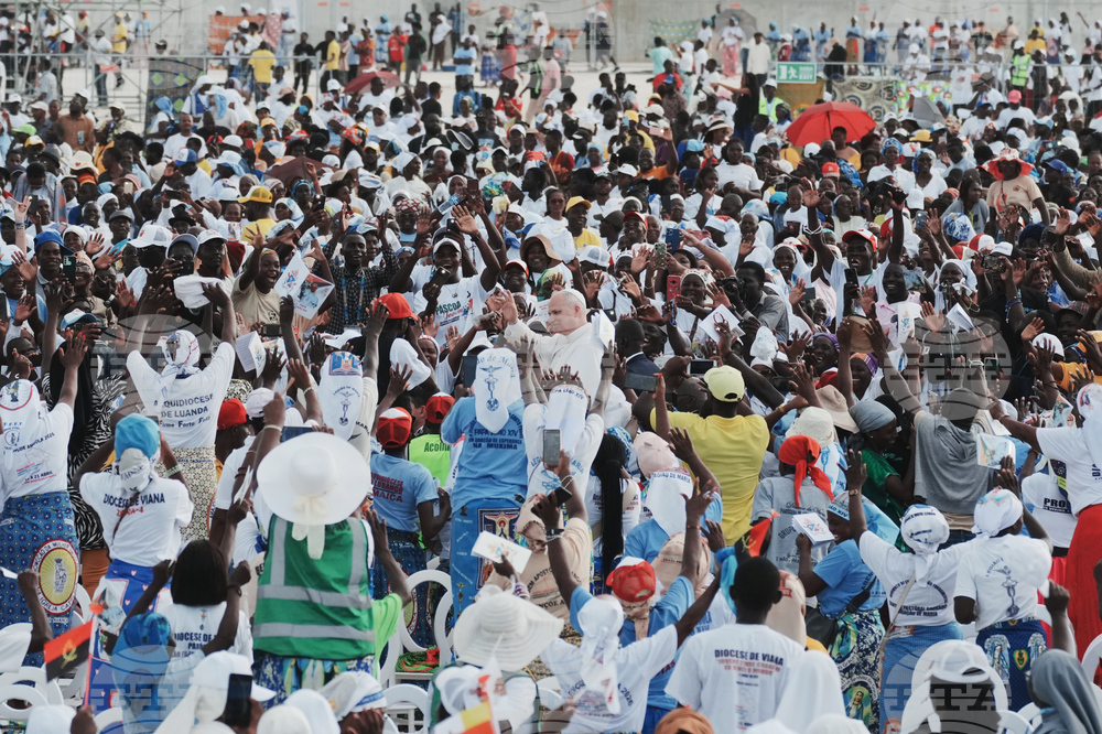 APTOPIX Angola Africa Pope