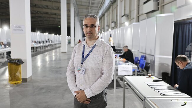 Изборният ден в Пловдив-град беше удължен до 21:00 часа заради струпване на гласоподаватели в секции в районите „Южен" и „Западен"