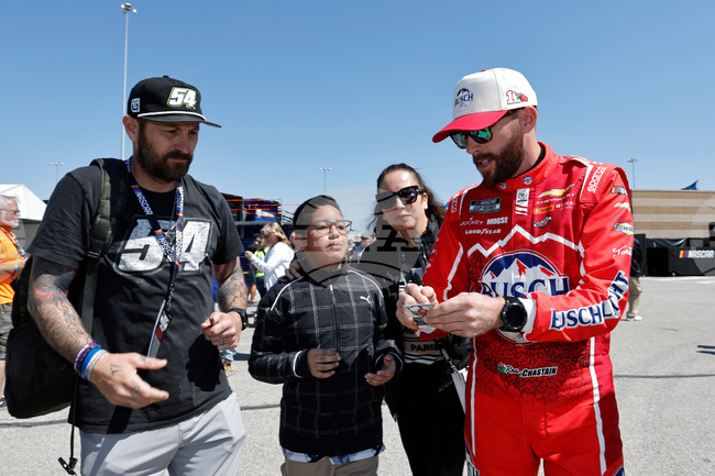 NASCAR Kansas Auto Racing