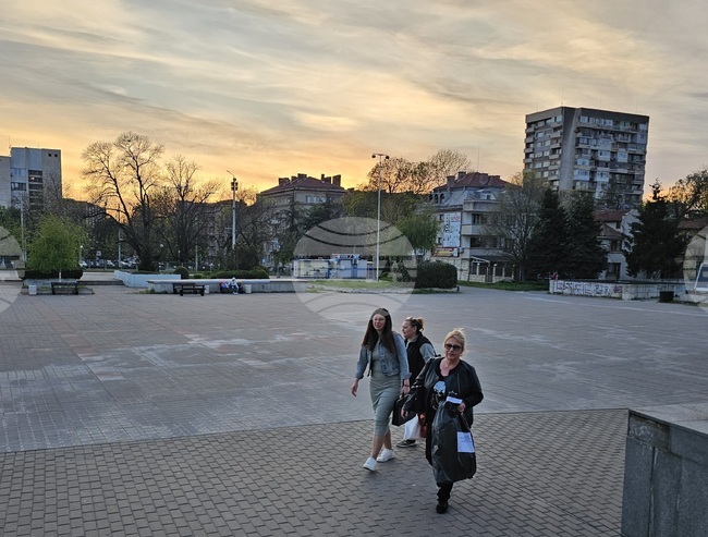 Първите чували с протоколи и бюлетини пристигнаха в "Арена Русе"