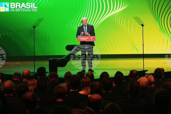 Бразилският президент отправи критики срещу САЩ и определи войната в Иран като "лудост"