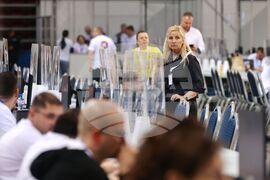 Зала „Арена 8888 София“ - изборни книжа - Полина Витанова