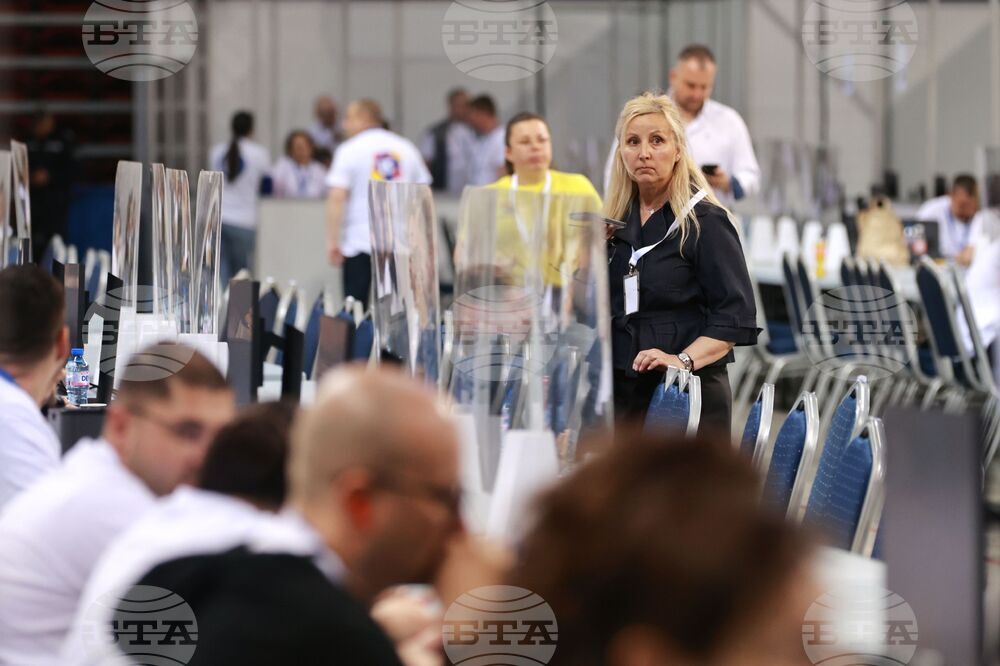 Зала „Арена 8888 София“ - изборни книжа - Полина Витанова