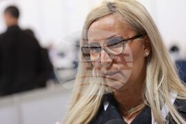 Зала „Арена 8888 София“ - изборни книжа - Полина Витанова