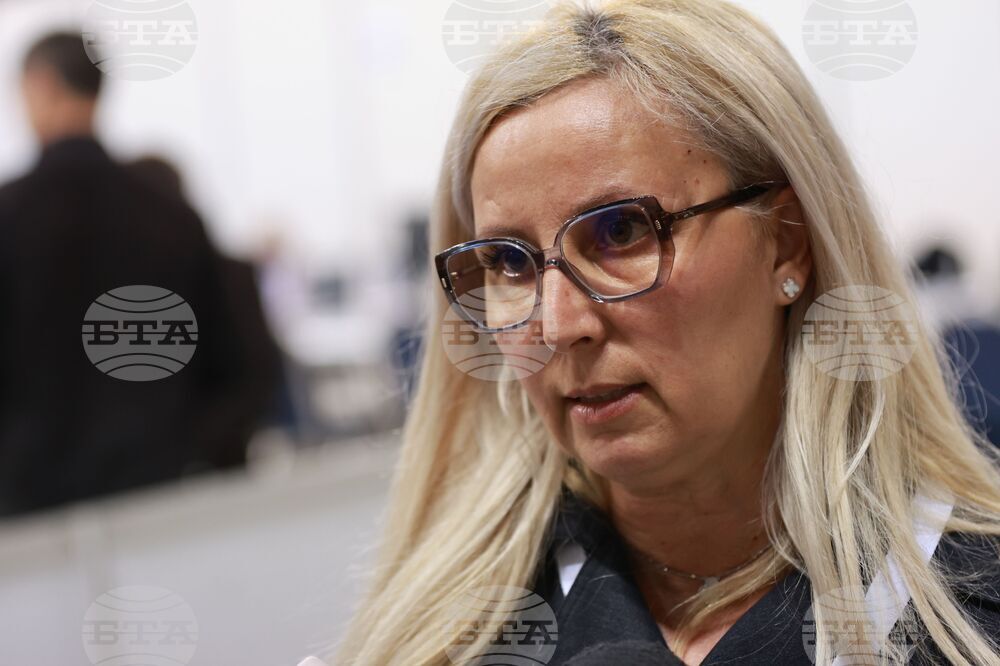 Зала „Арена 8888 София“ - изборни книжа - Полина Витанова