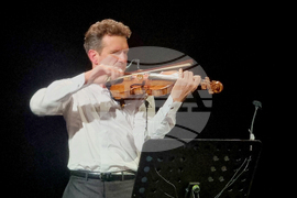 Централен военен клуб - Светлин Русев - концерт