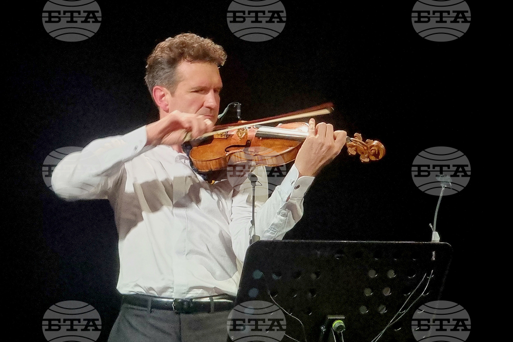 Централен военен клуб - Светлин Русев - концерт