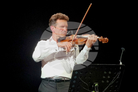 Централен военен клуб - Светлин Русев - концерт