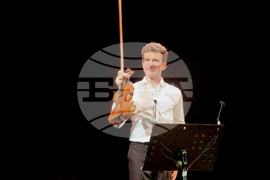 Централен военен клуб - Светлин Русев - концерт