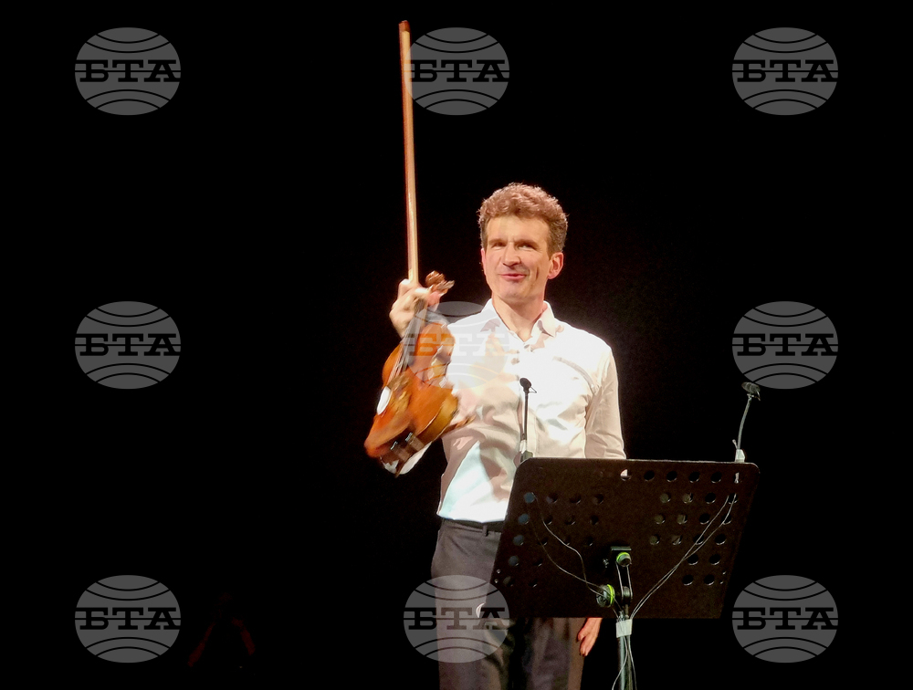 Централен военен клуб - Светлин Русев - концерт