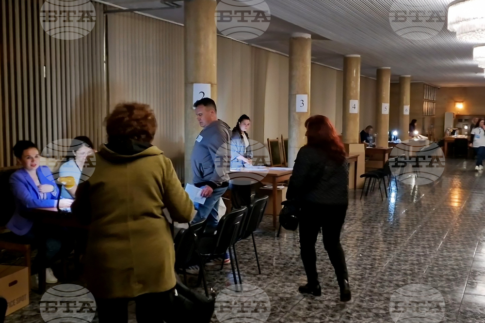 Велико Търново - предсрочни парламентарни избори - приемане на протоколите от избирателните комисии в РИК