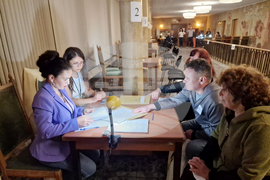 Велико Търново - предсрочни парламентарни избори - приемане на протоколите от избирателните комисии в РИК