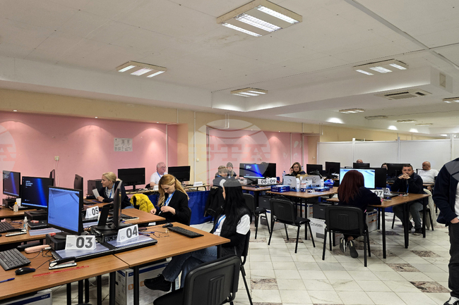 Сливен - предсрочни парламентарни избори - предаване на изборните книжа