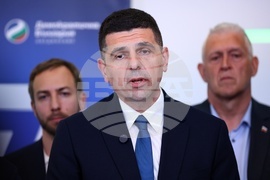 „Продължаваме промяната - Демократична България“ - предсрочни парламентарни избори - изявления