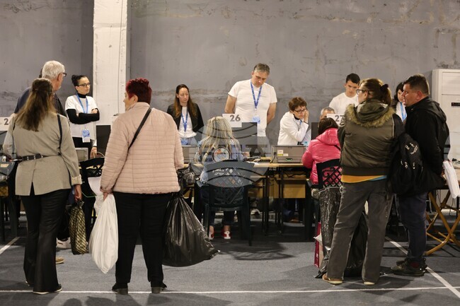 Започна приемането на протоколите на секционните избирателни комисии в Благоевград