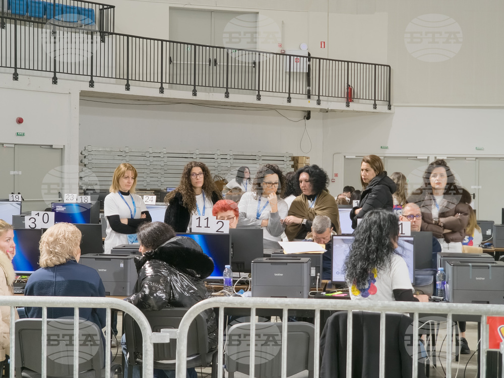 Бургас - предсрочни парламентарни избори - предаване на изборни книжа