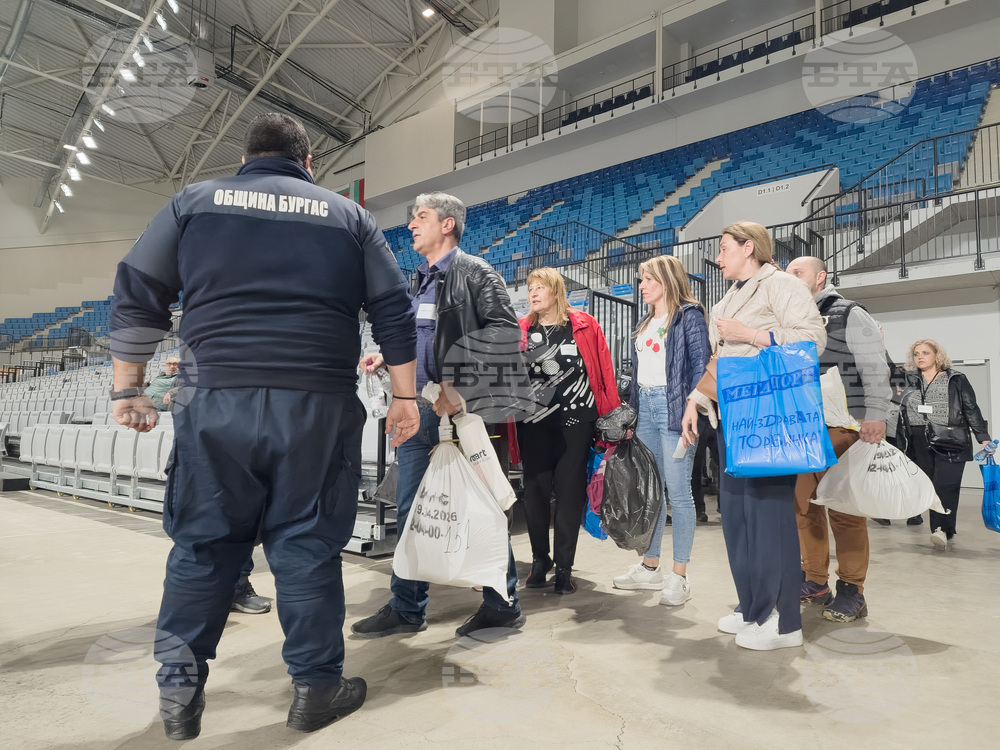 Бургас - предсрочни парламентарни избори - предаване на изборни книжа