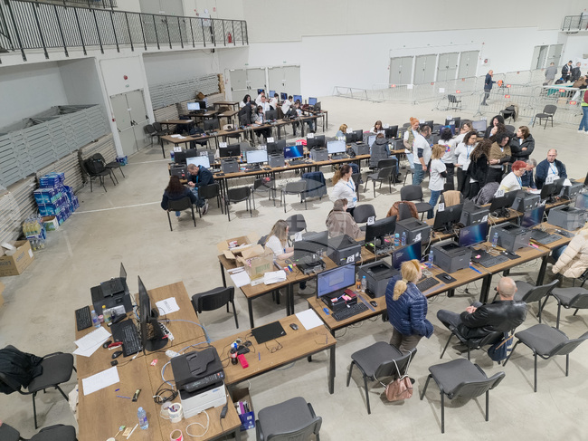 Бургас - предсрочни парламентарни избори - предаване на изборни книжа