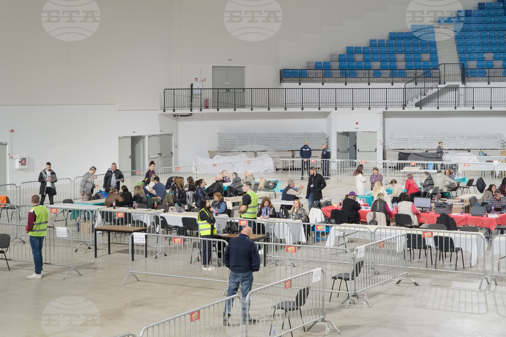 Бургас - предсрочни парламентарни избори - предаване на изборни книжа