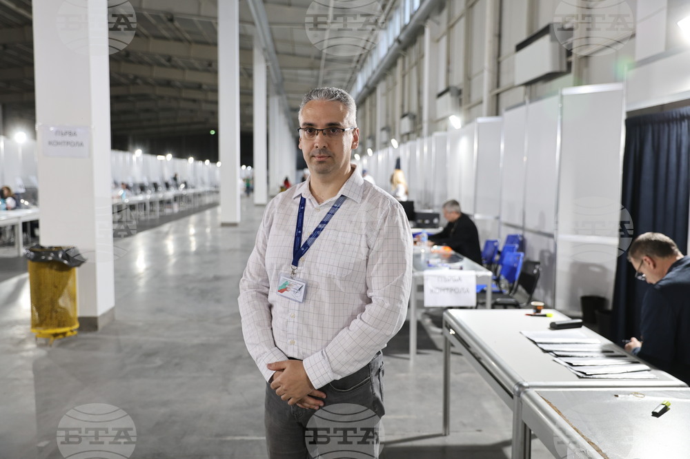 Пловдив - предсрочни парламентарни избори - РИК 16 - предаване на изборни книжа