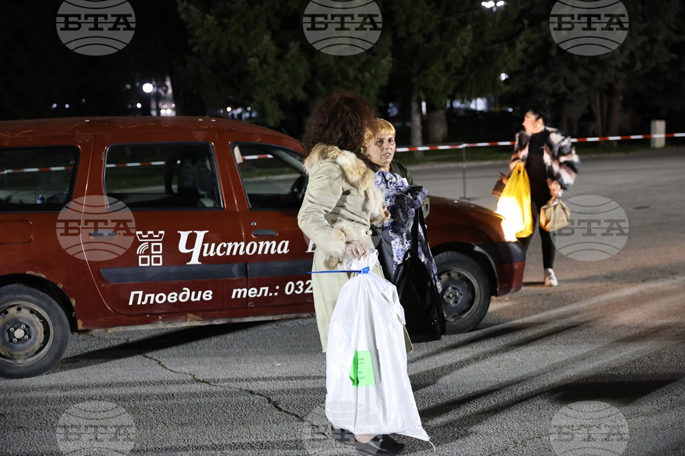 Пловдив - предсрочни парламентарни избори - РИК 16 - предаване на изборни книжа