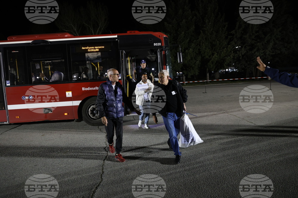 Пловдив - предсрочни парламентарни избори - РИК 16 - предаване на изборни книжа
