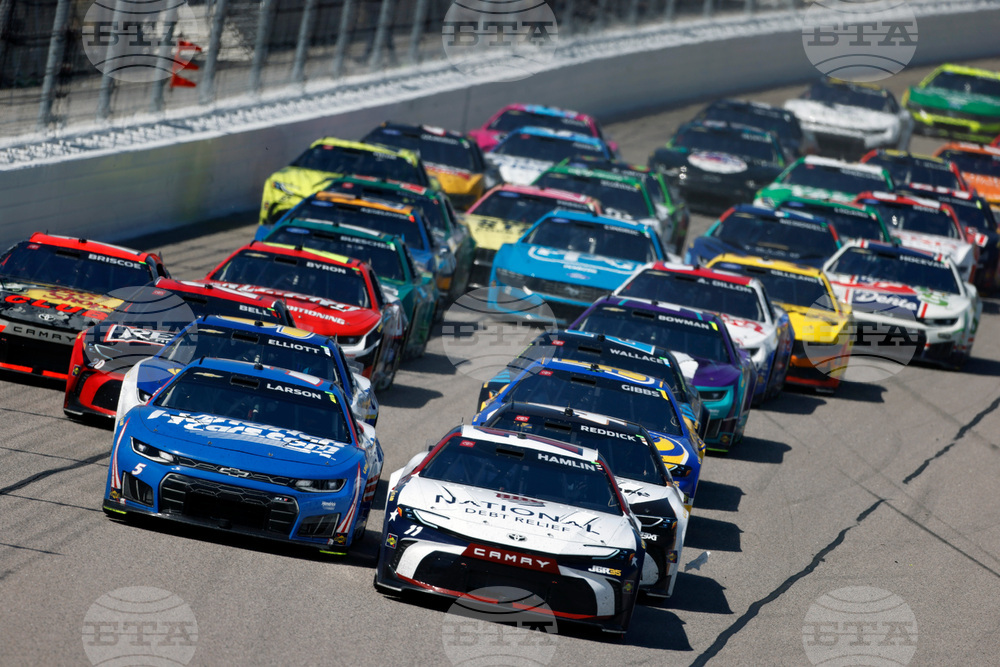 NASCAR Kansas Auto Racing