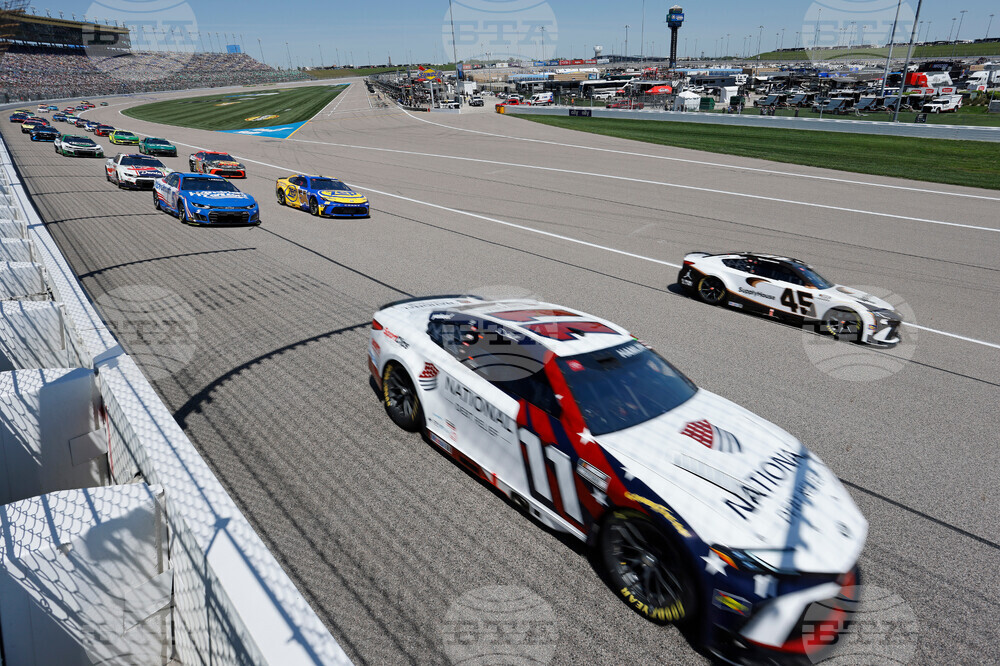 NASCAR Kansas Auto Racing