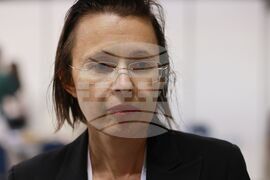 Зала „Арена 8888 София“ - изборни книжа - Виолета Темелкова