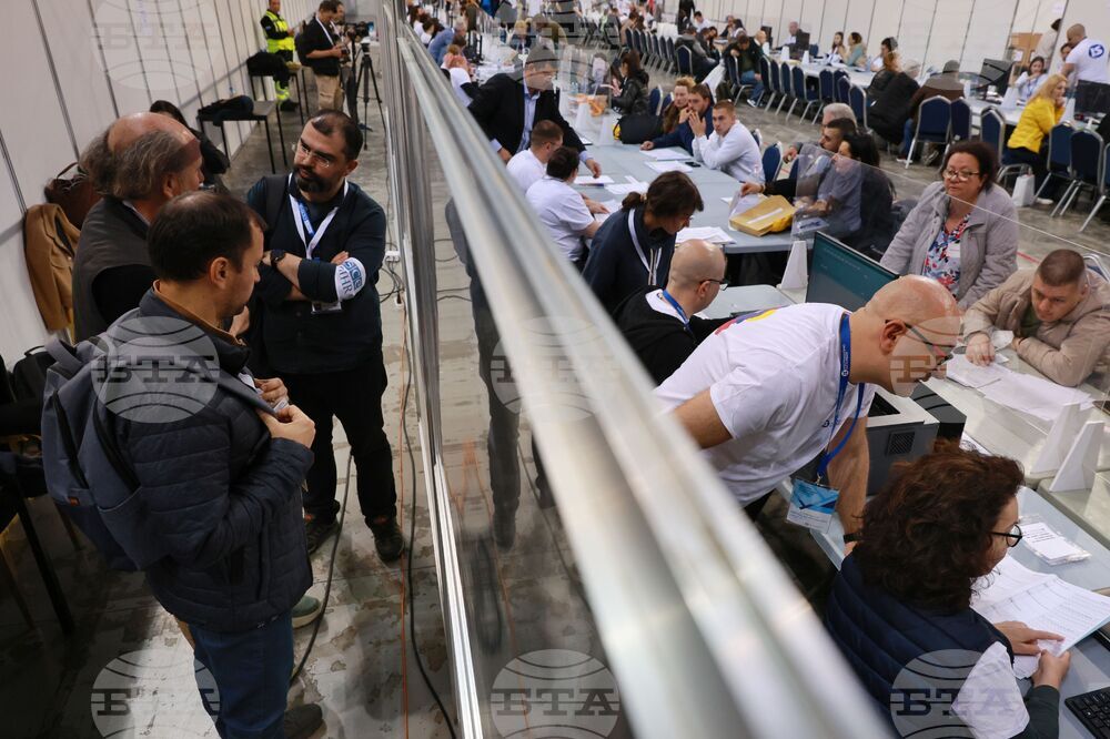 Зала „Арена 8888 София“ - изборни книжа - предаване